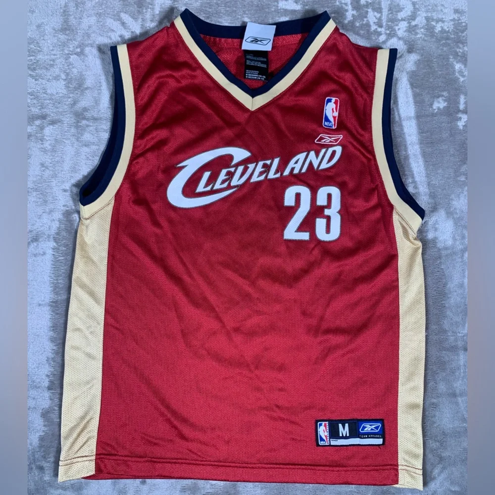 Vintage Reebok Lebron James #23 Cleveland Cavaliers Maroon NBA Jersey Youth Md‎